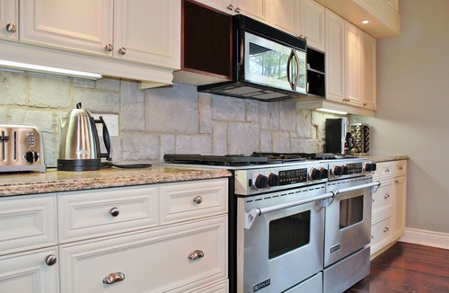 Kingston Apartment | All Suites Whitney Manor