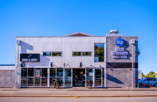 Upper Riccarton Hotel | Alpine Hotel