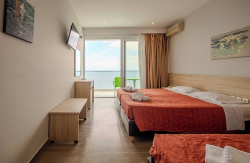 Benitses Hotel | Alyssium