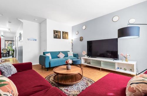 Gay Village Apartment | Amazing 2-Bedroom Downtown Montreal