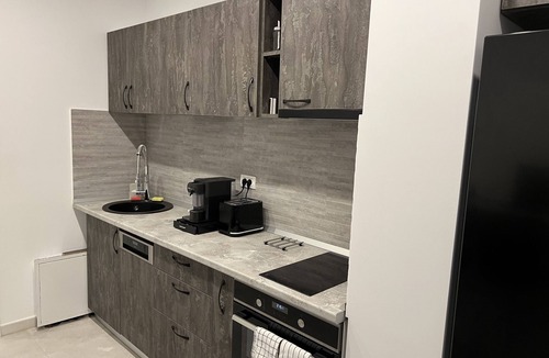 Militari Apartment | Amazing 2-Room Penthouse Cityview W13
