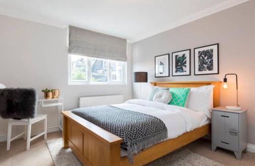 Kilburn Apartment | Amazing 4 Bed House wParking 2min walk to Station