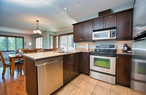 Mont-Tremblant House | Amazing Location in Tremblant - Pool Access & Golf Course Views