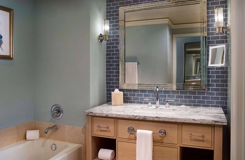 Key Biscayne Condo | Amazing Studio l Ritz Carlton Key Biscayne l Two Double Beds l