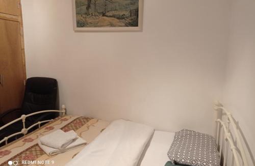 Oxford House | Amazon Guest House