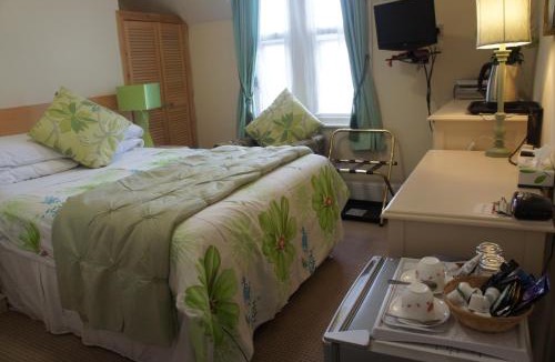 Oxford House | Amazon Guest House