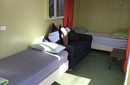Takaka Hostel | Annies Nirvana Lodge Backpackers