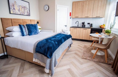 Rugby Apartment | Apart Hotel Rugby -Self Check In-
