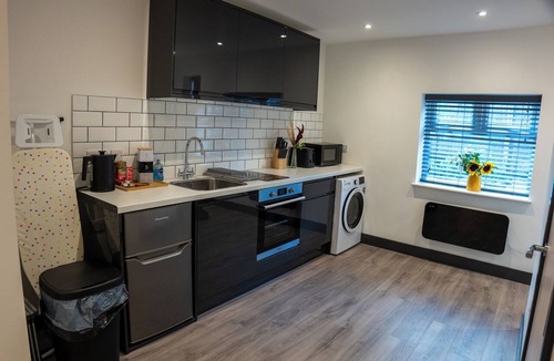 Giltbrook Apartment | Apartment 2 - Ilkeston Perfect Contractor Stay