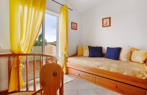 Pedras Pretas Apartment | Apartment "A Quinta Porto Santo" with Sea View, Terraces & Wi-Fi