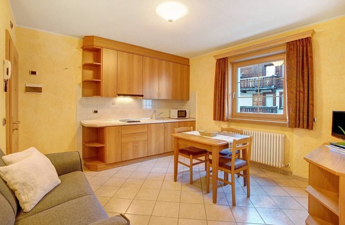 Valtellina Apartment | Apartment 'Al Bait Da Marangona 2' with Mountain View, Shared Garden and Wi-Fi