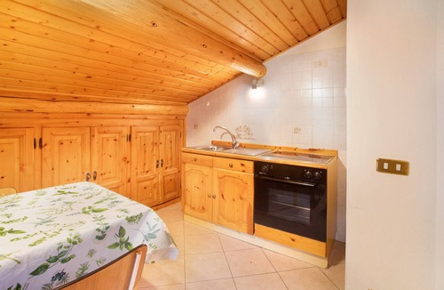 San Rocco Apartment | Apartment 'Baita Lorella Appartamento 5' with Mountain View, Shared Terrace and Wi-Fi