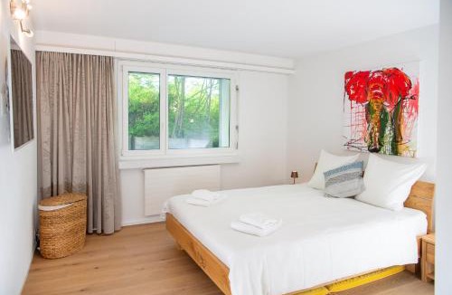 Lenzerheide Apartment | Apartment by Ski Lift with a Terrace