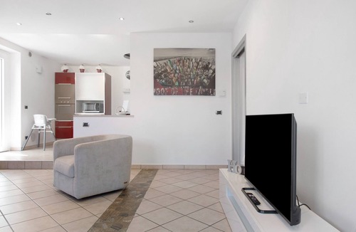 Arcisate Apartment | Apartment 'Da Pablo' with Mountain View, Wi-Fi and Air Conditioning