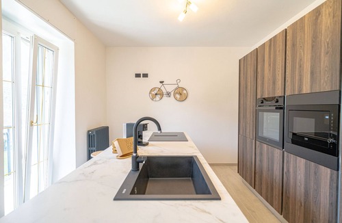 Postalesio Apartment | Apartment 'Giada Suite' with Mountain View, Wi-Fi and Air Conditioning