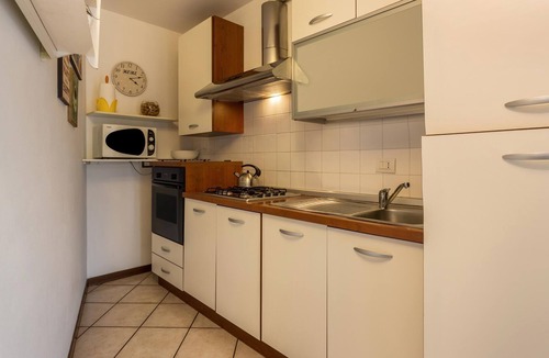 Brunate Apartment | Apartment "Il Sole" with Mountain View, Wi-Fi, A/C & Balcony