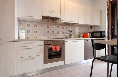 Laveno Apartment | Apartment 'L'Oca Del Lago Lakeview' with Lake View, Private Terrace and Wi-Fi