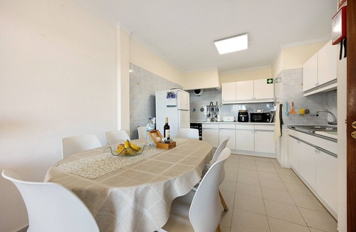 Vale de Centianes Apartment | Apartment 'Mar-Colina-Sol' with Sea View, Beach Access, Terrace & Wi-Fi
