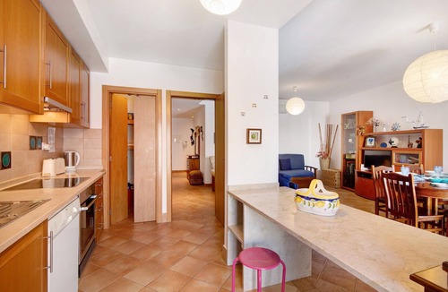 Santa Luzia Apartment | Apartment 'Maré Cheia Sl40' with Shared Pool, Wi-Fi, and Air Conditioning