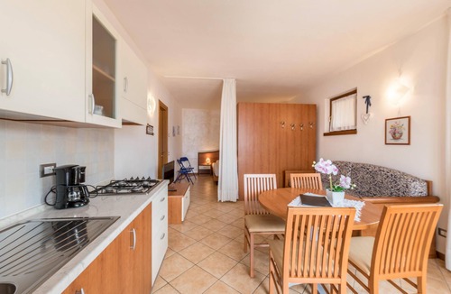Malcesine Apartment | Apartment 'Monolocale La Perla 1' with Lake View, Garden & Wi-Fi