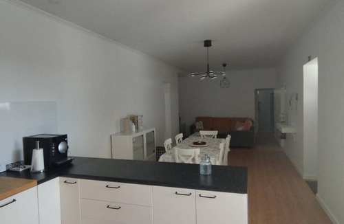 Porto Santo Villa | Apartment 'Moradia Girassol Porto Santo' with Mountain View, Private Pool and Wi-Fi