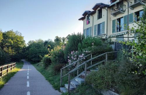 Gavirate Apartment | Apartment on the Lake