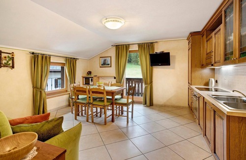 Valtellina Apartment | Apartment Palipert Baita Aris with Mountain View, Balcony & Wi-Fi