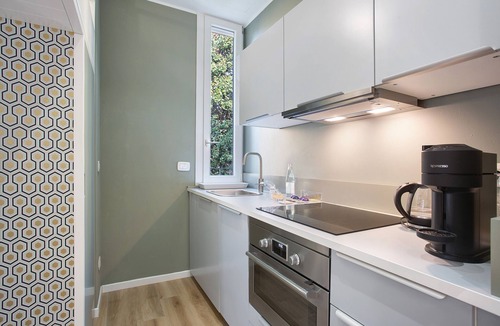 De Angeli Apartment | Apartment 'Roberta' with Shared Garden, Wi-Fi and Air Conditioning