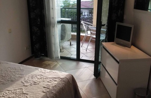 Balchik Apartment | Apartment Sleeps 2 with Pool & Balcony