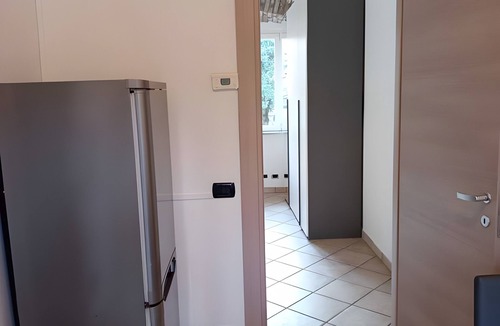 Albate Apartment | Apartment 'Unità 4' with Wi-Fi and Air Conditioning