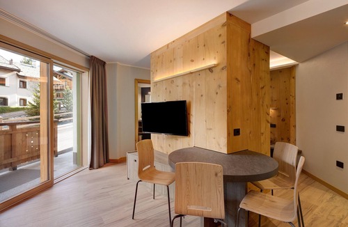 San Rocco Apartment | Apartment "Wind Mountain Planet Suite House" with Mountain View, Wi-Fi & Balcony