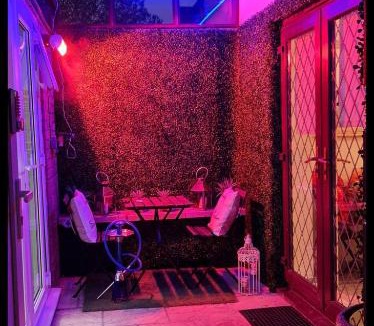South Ockendon Apartment | APARTMENT WITH PRIVATE HOT TUB, SAUNA, ICE BATH, GYM