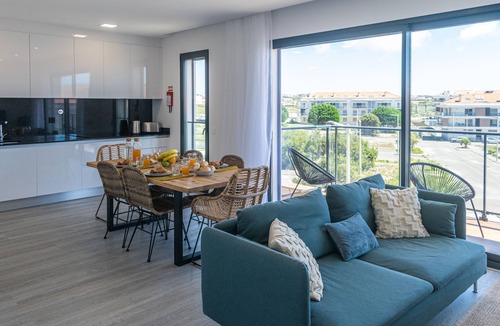 Peniche Apartment | Areia da Consolação - Sea & Pool Apartment