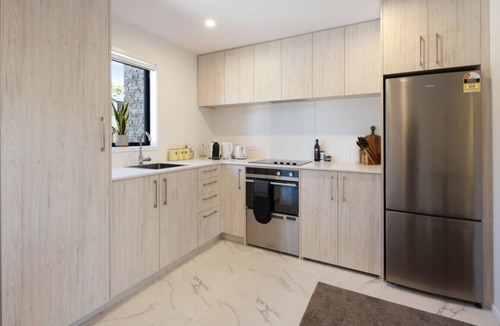 Lower Hutt Apartment | Ariki Serenade House: 2BR Peaceful Stay