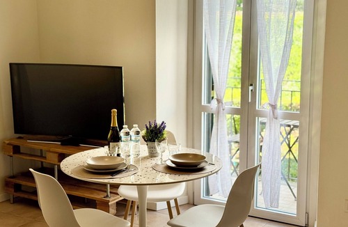 Como Apartment | Art & Elegance AxelParkComo Suites - Sunset