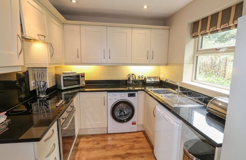 Ashover Cottage | ASHOVER, pet friendly, with a garden in Two Dales