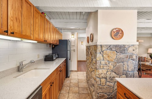 Aspen Condo | Aspen Riverfront 4BR, 3Bath, 5-Min Walk to Downtown, Large Pool, Hot Tub, Gym