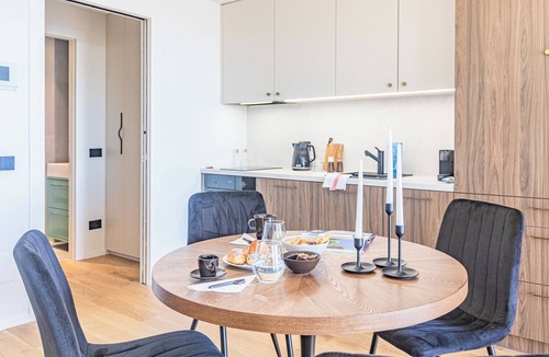 Como Apartment | Aurora Apartment by Rent All Como