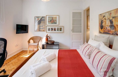 Sao Joao de Deus Apartment | Av. Madrid - 1º Direito · Family Tailor Made Flat in Areeiro