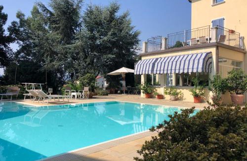 Domaso Bed & Breakfast | B&B Villa Eden jacuzzi pool