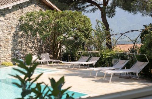 Domaso Bed & Breakfast | B&B Villa Eden jacuzzi pool