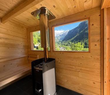 Torre di Santa Maria House | Baita Valmalenco - Casa con sauna panoramica, 5 minuti da Chiesa Valmalenco