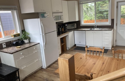 Banff House | Banff 2 Bedroom 2 bathroom house with privatehot tub
