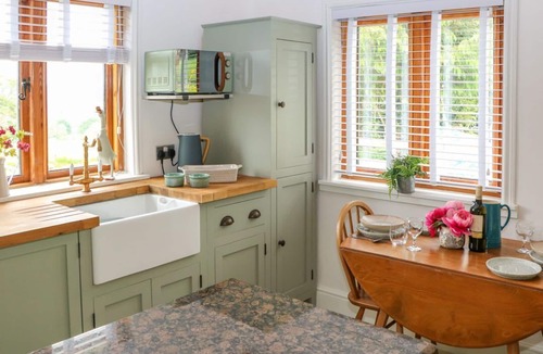 Turnditch House | Bay Tree Cottage is in Belper.