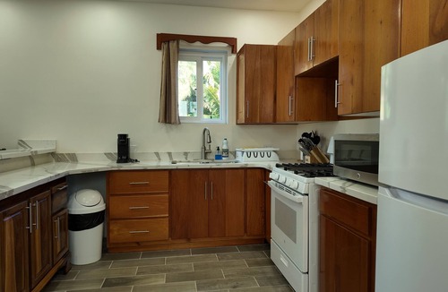 Caye Caulker Villa | Bayview sunset villa peaceful tranquil comfortable modern