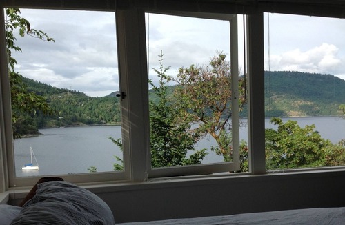 Maple Bay Cottage | Beach Front Cottage in Maple Bay