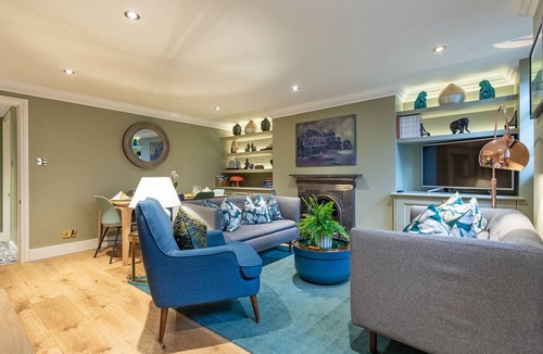 Brighton Apartment | Beaches Brighton - Luxury Seafront Accommodation