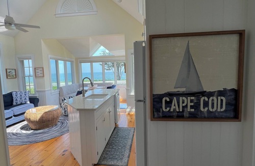 Mashpee House | Beachfront Cottage