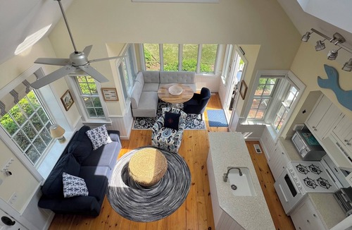 Mashpee House | Beachfront Cottage