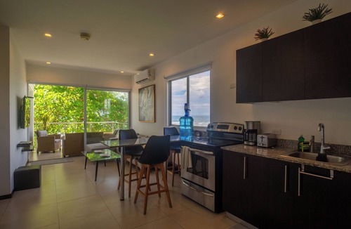 Parrita House | Beachfront Ocean-View Apartment in Gated Community
